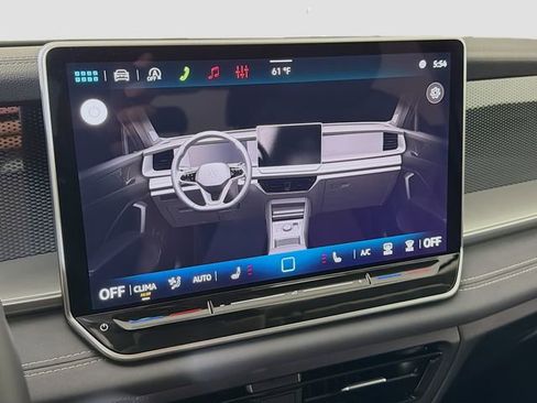 New 2026 Volkswagen Tiguan SE FWD image 16