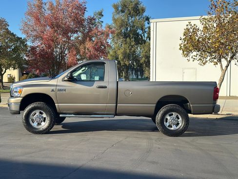 Used 2007 Dodge Ram 2500 Truck SLT w/ Trailer Tow Group image 2