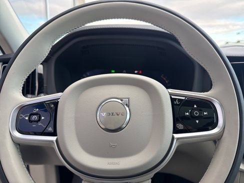 New 2026 Volvo XC60 B5 Ultra w/ Protection Package Premier image 26