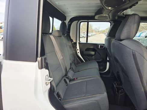 New 2026 Jeep Gladiator Sport image 14