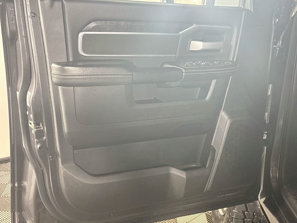 Certified 2024 RAM 3500 Big Horn AWD/4WD image 11