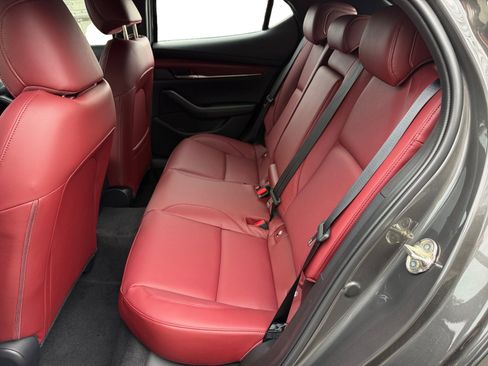 New 2026 MAZDA MAZDA3 Hatchback w/Premium Plus Pkg image 16