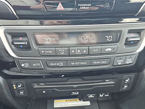 Used 2021 Honda Pilot Black Edition image 18