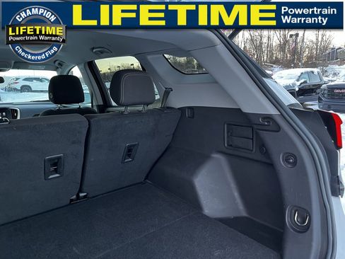 Certified 2024 GMC Terrain SLE image 12