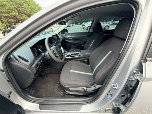 Used 2023 Hyundai Sonata SE FWD image 9