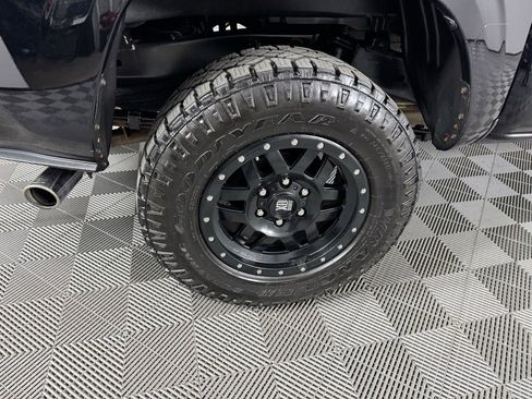 Used 2022 Toyota Tacoma SR AWD/4WD image 32