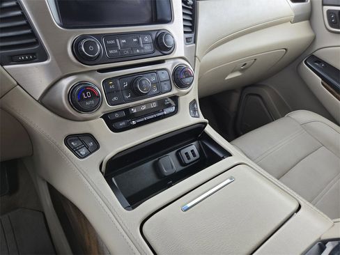 Used 2019 GMC Yukon Denali w/ Denali Ultimate Package image 13