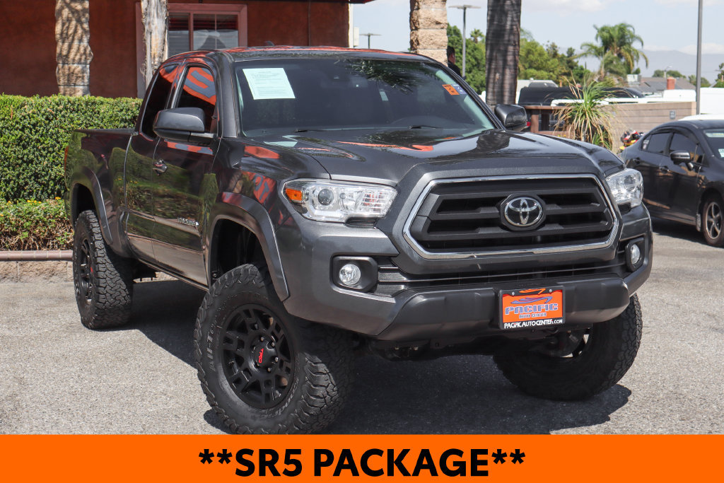 Used 2022 Toyota Tacoma SR5 AWD/4WD image 2