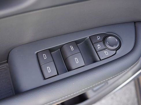 Used 2025 Buick Enclave Preferred image 23