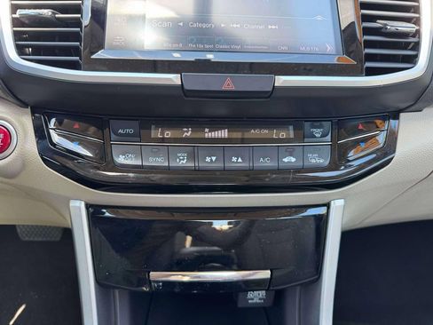Used 2017 Honda Accord EX-L image 34