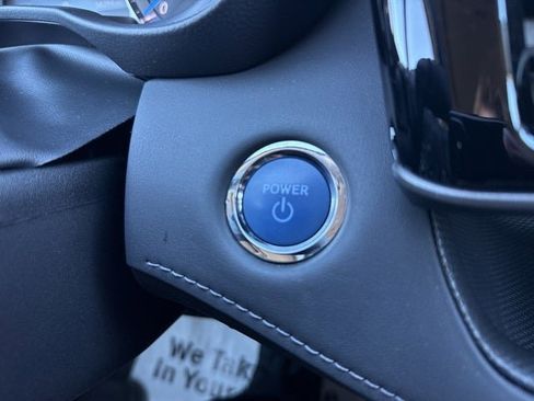 Certified 2022 Toyota Highlander XLE image 30