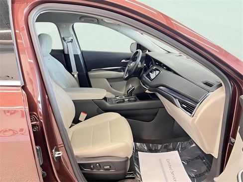 Certified 2023 Cadillac XT4 Luxury image 14