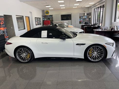 Used 2022 Mercedes-Benz SL 63 AMG 4MATIC image 48