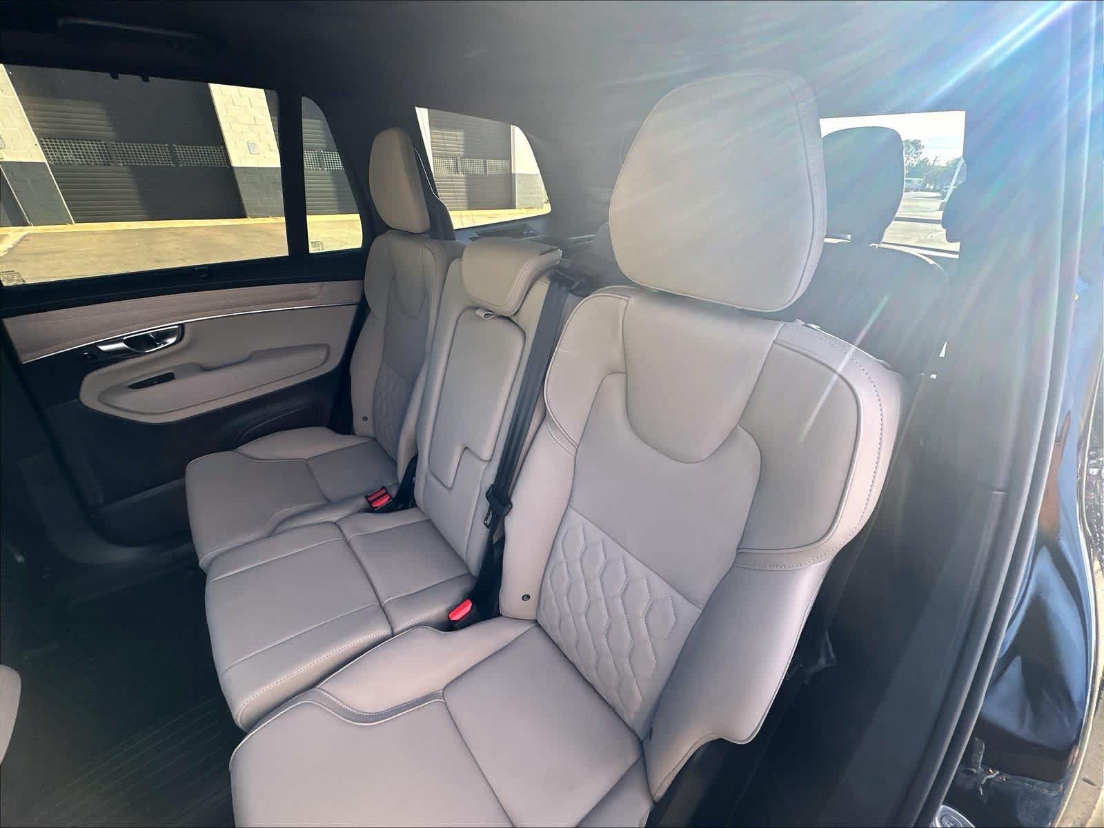 New 2027 Volvo XC90 B6 Plus AWD/4WD image 12