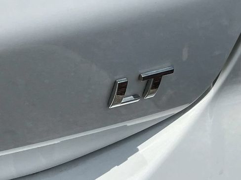 Used 2022 Chevrolet Equinox LT FWD image 9