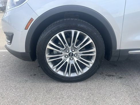 Used 2017 Lincoln MKX Reserve w/ Lincoln MKX Climate Package image 11