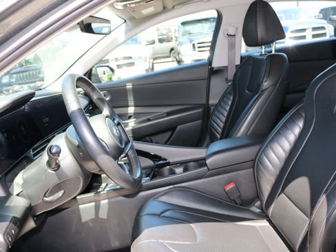 Used 2024 Hyundai Elantra Limited FWD image 21
