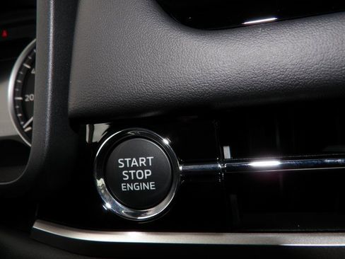 New 2025 Mitsubishi Outlander ES image 21