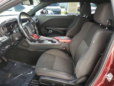 Used 2019 Dodge Challenger R/T RWD image 19