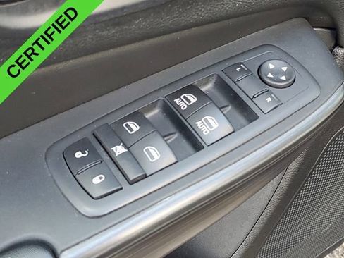 Used 2017 Jeep Cherokee Trailhawk w/ Comfort & Convenience Group AWD/4WD image 22