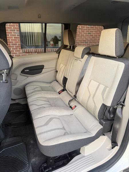 Used 2015 Ford Transit Connect XLT FWD image 10