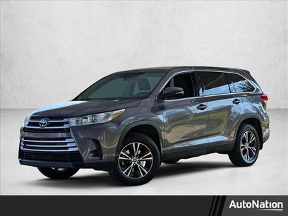 Used 2019 Toyota Highlander LE