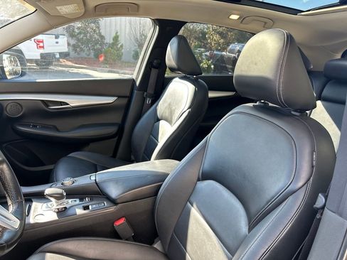 Used 2021 INFINITI QX50 Luxe image 9