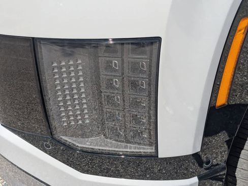 New 2026 Hyundai Ioniq 9 Limited image 12