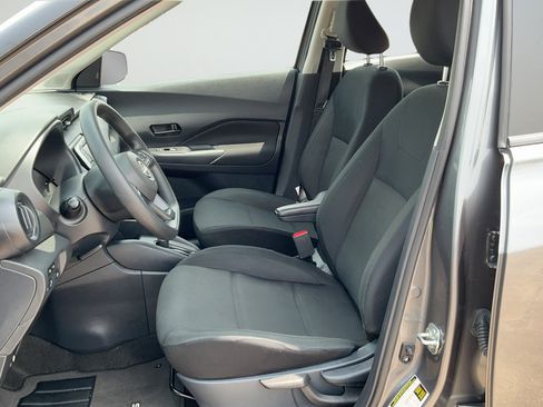 Used 2024 Nissan Kicks S FWD image 17