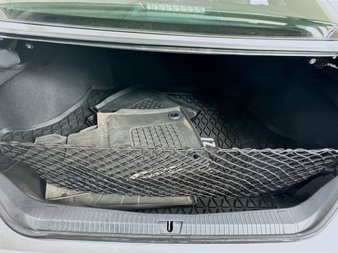 Certified 2019 Toyota Avalon XLE w/ Moonroof Package image 20