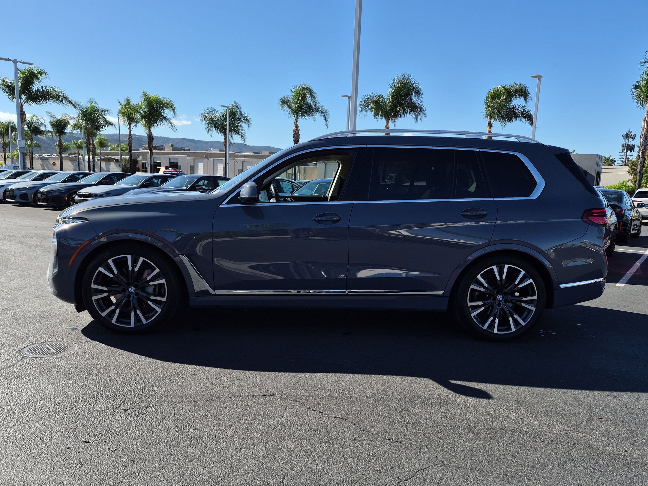 Certified 2024 BMW X7 xDrive40i AWD/4WD image 7