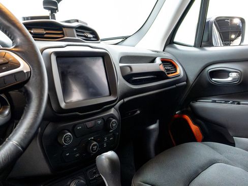 Used 2020 Jeep Renegade Sport image 11