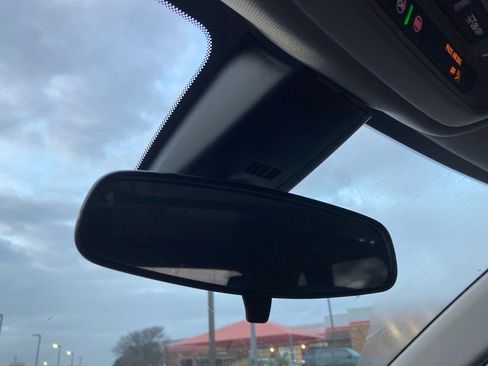 Used 2025 Chevrolet Blazer LT image 25