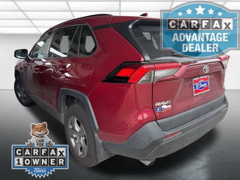 Used 2022 Toyota RAV4 XLE AWD/4WD image 4
