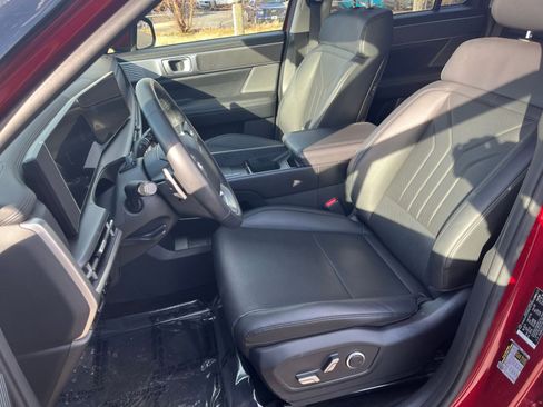 Used 2025 Hyundai Santa Fe SEL image 39