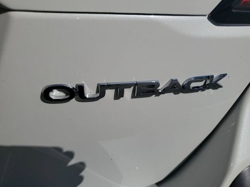 New 2025 Subaru Outback Limited image 18