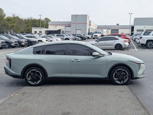 Used 2025 Kia K4 EX image 8