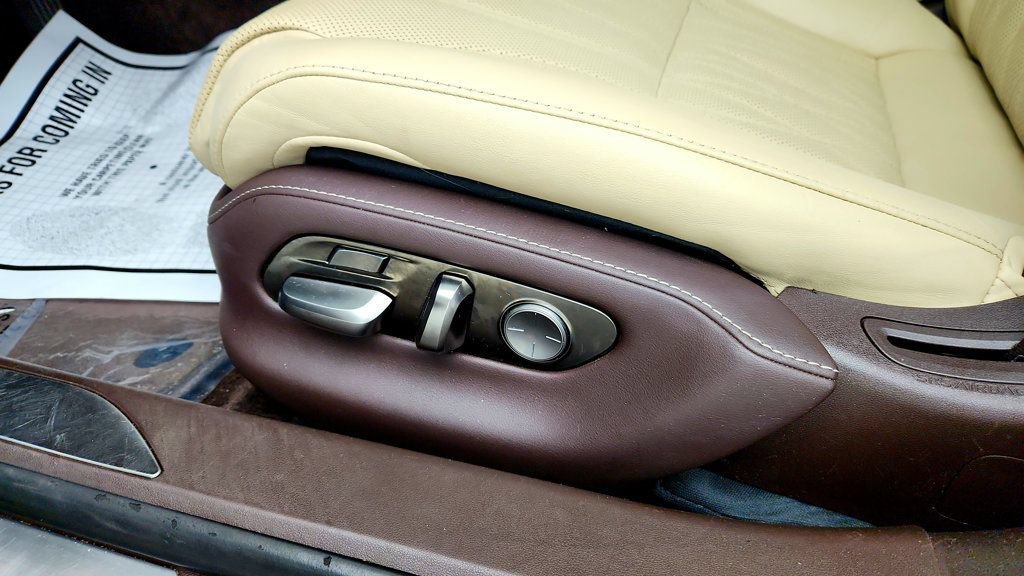 Used 2018 Lexus LS 500 w/ Luxury Package RWD image 12