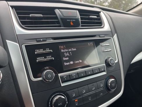 Used 2017 Nissan Altima 2.5 SR w/ Midnight Edition Package image 22