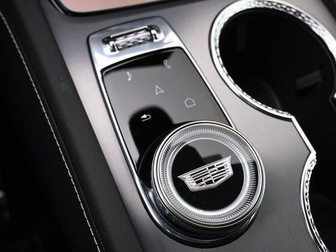 New 2026 Cadillac Vistiq Premium Luxury w/ LPO, Floor Liner Package AWD/4WD image 31