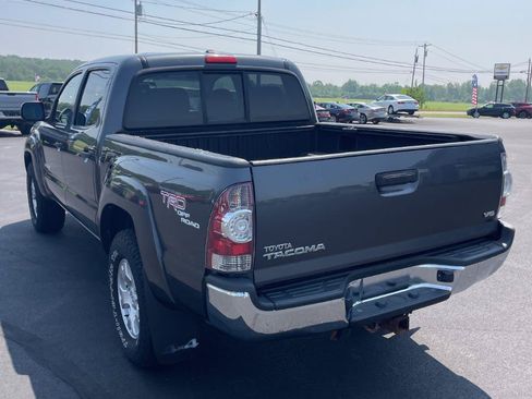 Used 2011 Toyota Tacoma 4x4 Double Cab w/ TRD Off-Road Pkg image 3