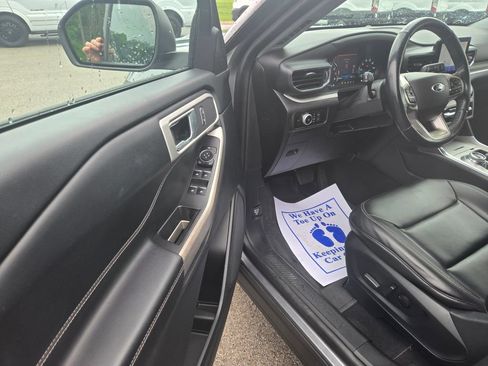 Used 2022 Ford Explorer XLT w/ Equipment Group 202A RWD image 6