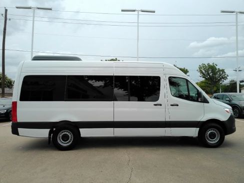 Used 2026 Mercedes-Benz Sprinter 2500 image 4