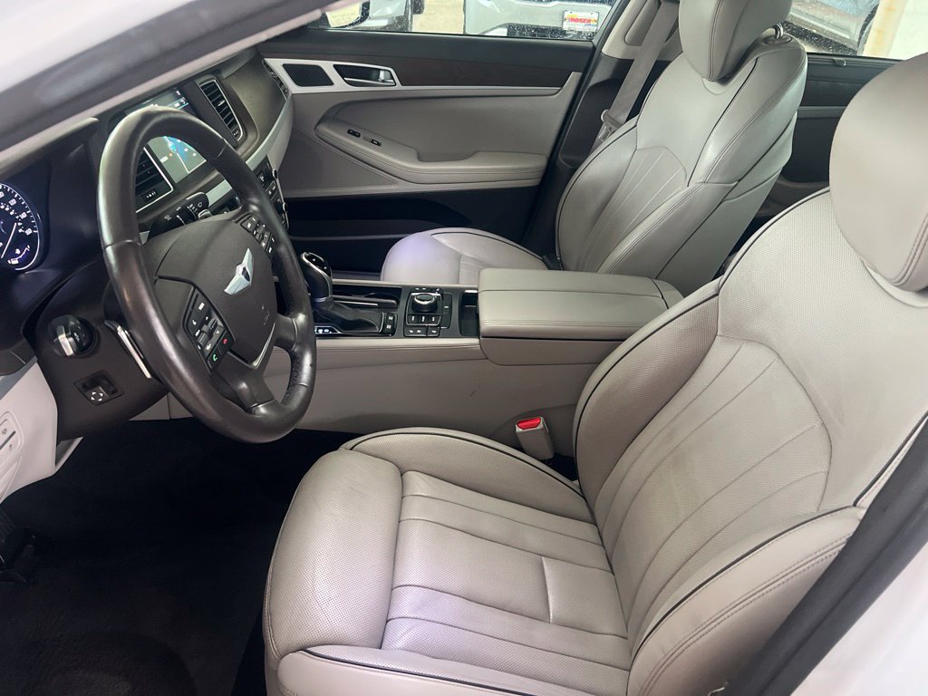 Used 2015 Hyundai Genesis 3.8 w/ Option Group 04 AWD/4WD image 4