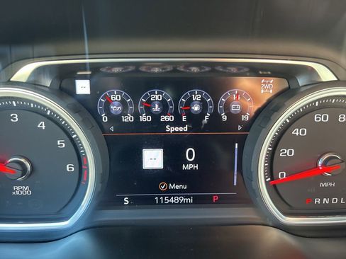 Used 2020 Chevrolet Silverado 1500 High Country w/ Technology Package AWD/4WD image 28