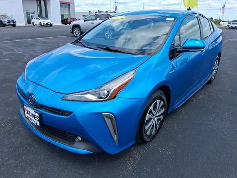 Used 2020 Toyota Prius LE AWD/4WD image 11