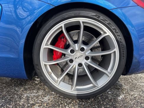 Used 2016 Porsche Cayman GT4 image 5