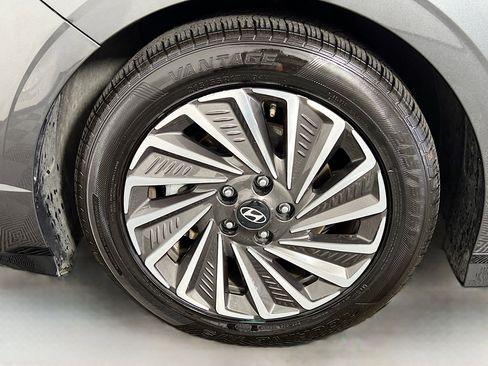 Used 2025 Hyundai Sonata SEL FWD image 26