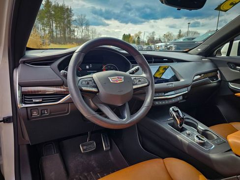 Used 2023 Cadillac XT4 Sport image 14