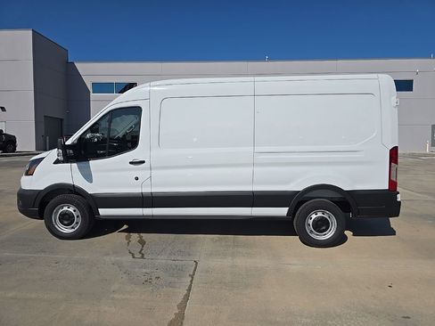 New 2025 Ford Transit 250 148 Medium Roof w/ Load Area Protection Package RWD image 5